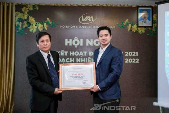 Công ty Cổ phần Nhôm Ngọc Diệp đón nhận bằng khen của Hiệp hội Nhôm Việt Nam