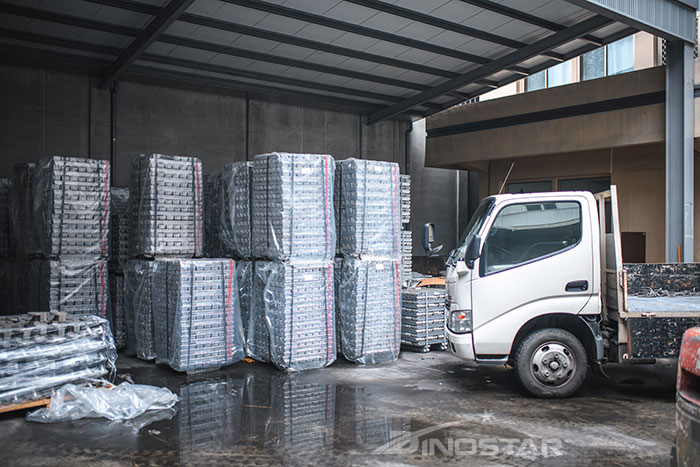 Bao bọc thanh nhôm kỹ càng để bảo vệ bề mặt